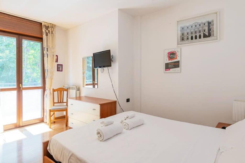 Elegante A 500 Mt Da M4 Con Wifi E Ac Apartment Milan Exterior photo